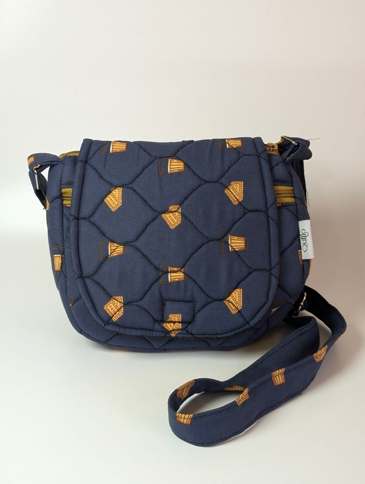 Dip Delight Cross body